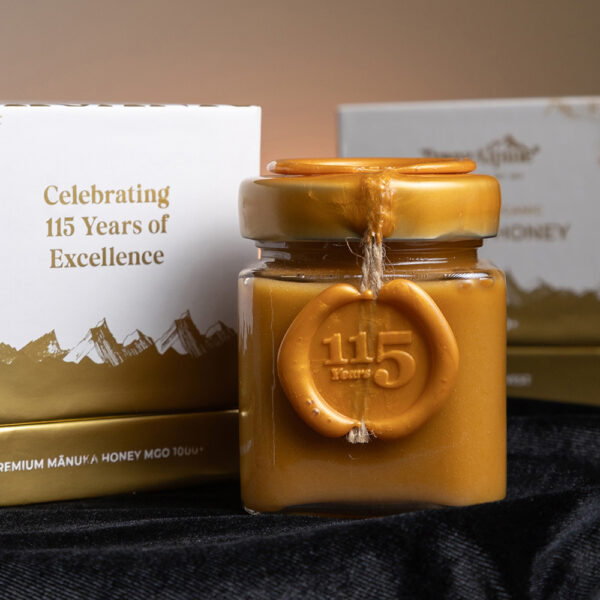 Organic Mānuka Honey MGO1000+ Anniversary Release - Image 4